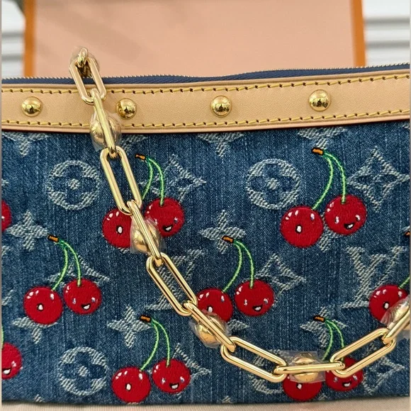 ❌NO LONGER AVAILABLE❌ Louis Vuitton x Takashi Murakami Pochette Accessories - Picture 12 of 15